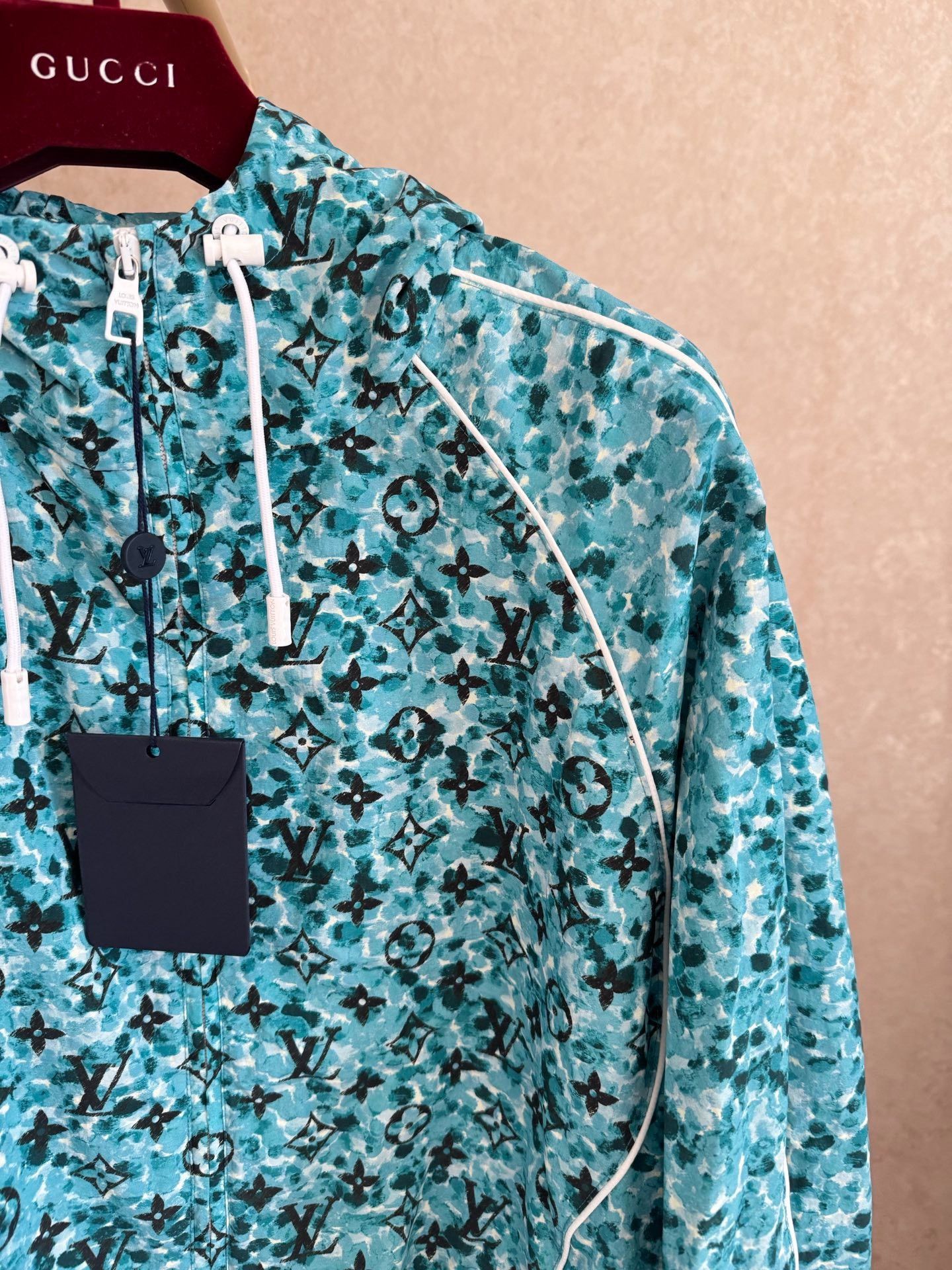 Louis Vuitton LV Men's Full Logo Jacket Size US M / EU 48-50 / 2 - 2 Thumbnail