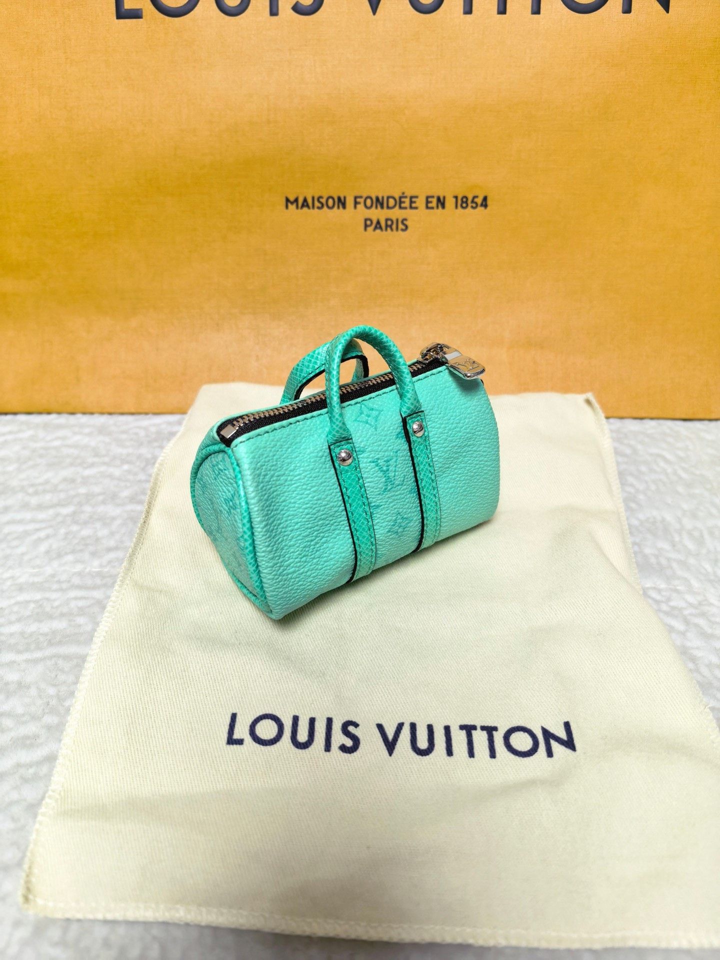 Louis Vuitton LV New Style Bag Charm Size ONE SIZE - 3 Thumbnail