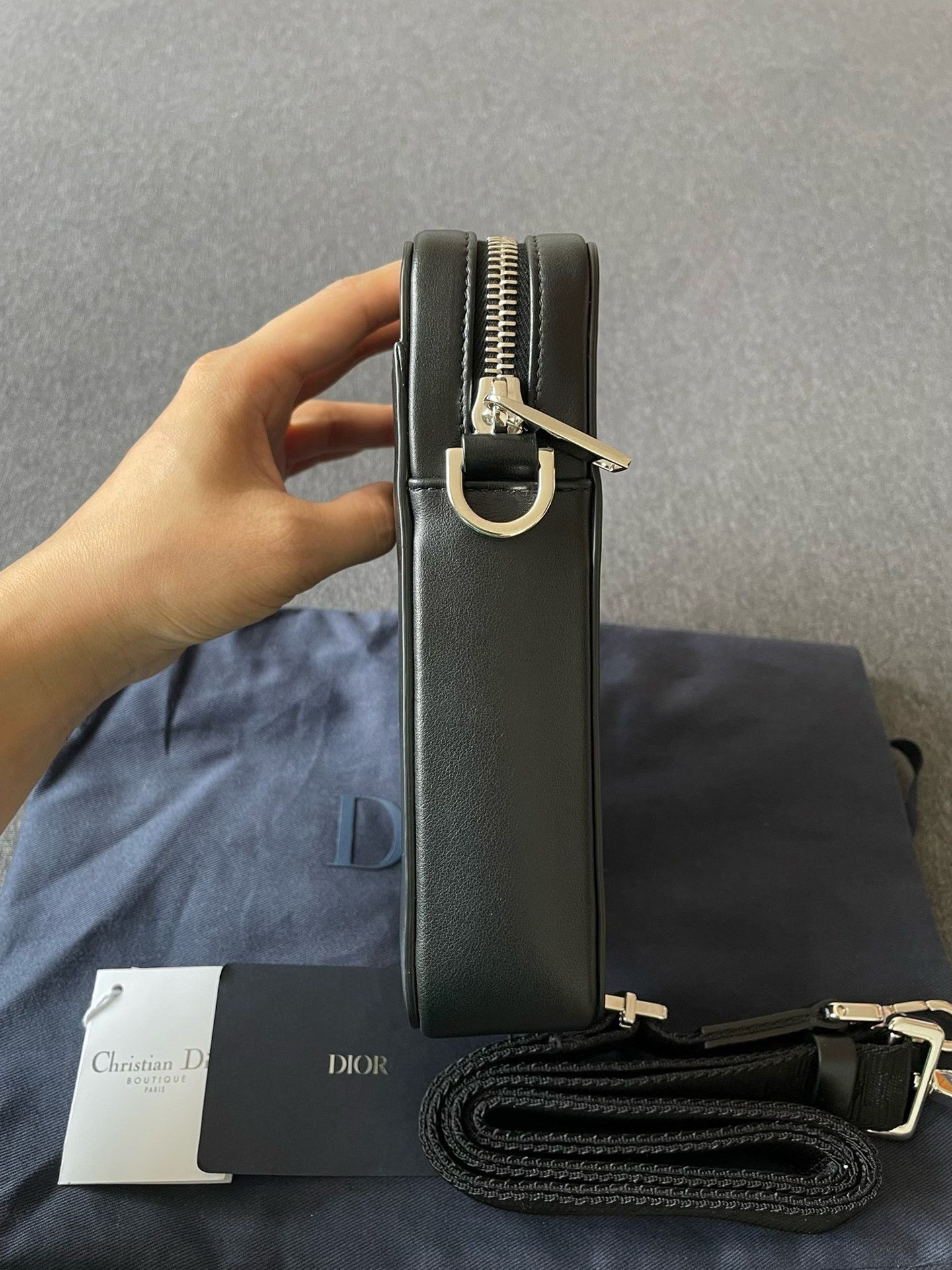 Dior Dior World Tour Black Leather Messenger Bag Size ONE SIZE - 3 Thumbnail