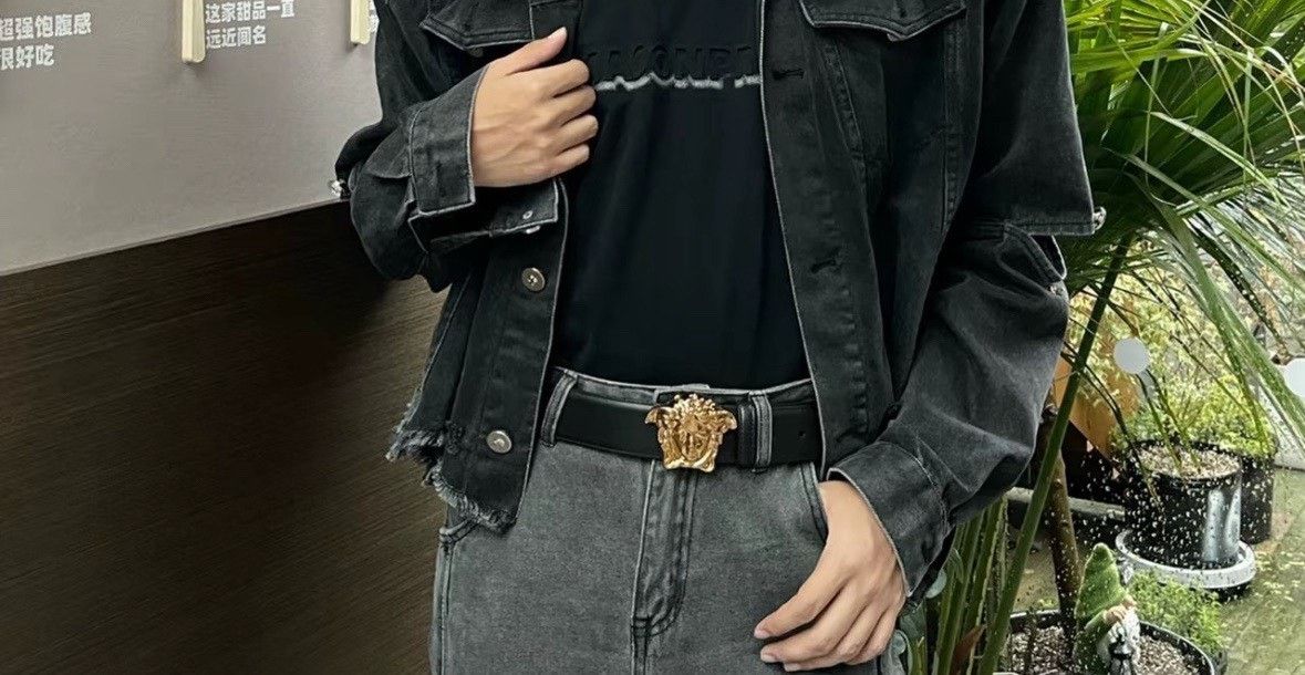 Versace Versace Gold Medusa Belt Size ONE SIZE - 9 Thumbnail