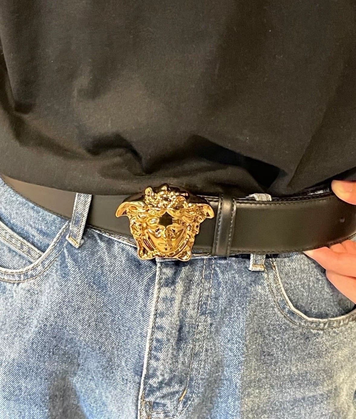 Versace Versace Gold Medusa Belt Size ONE SIZE - 8 Thumbnail