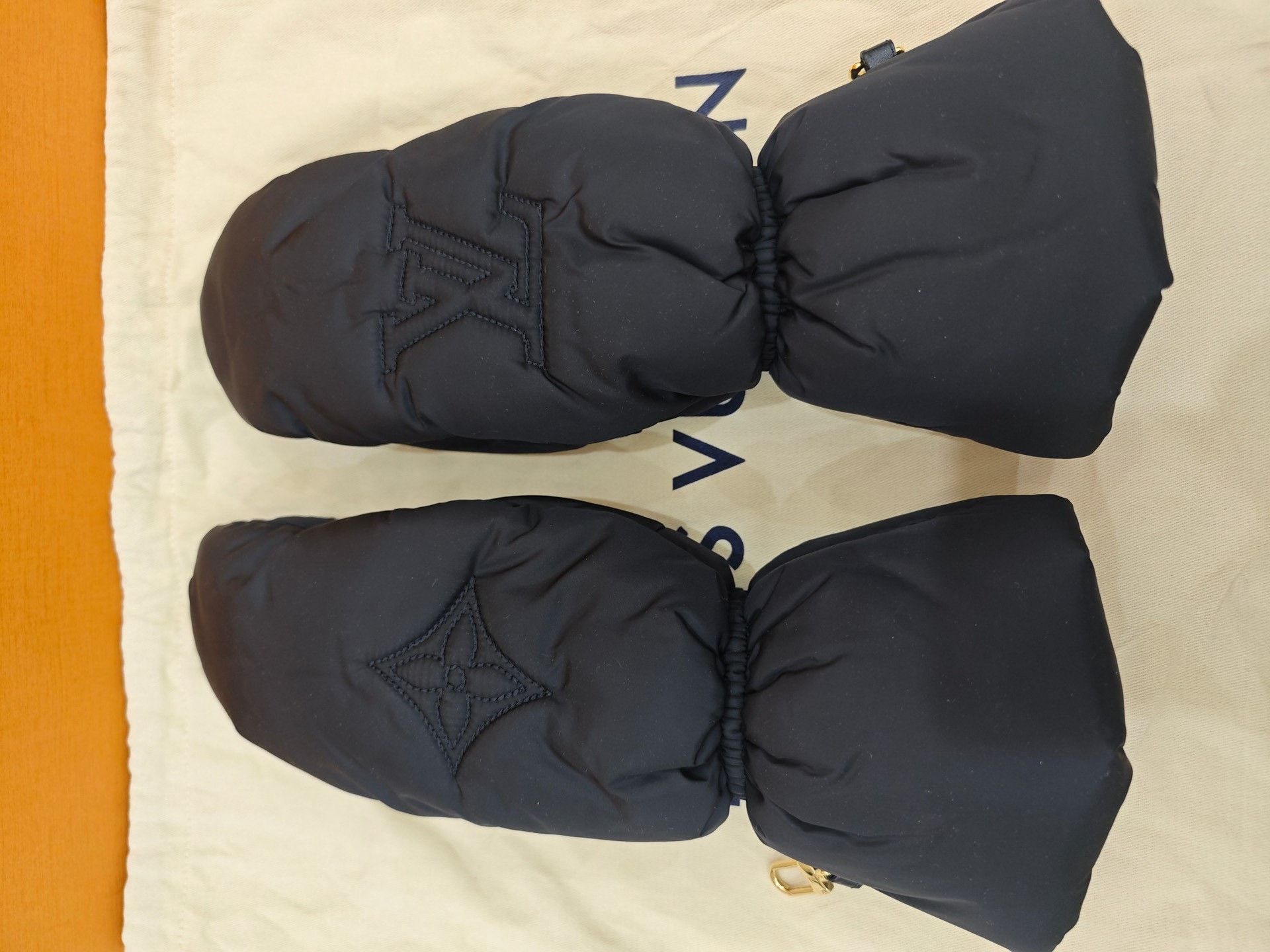Louis Vuitton LV Unisex Cotton Gloves Size ONE SIZE - 3 Thumbnail