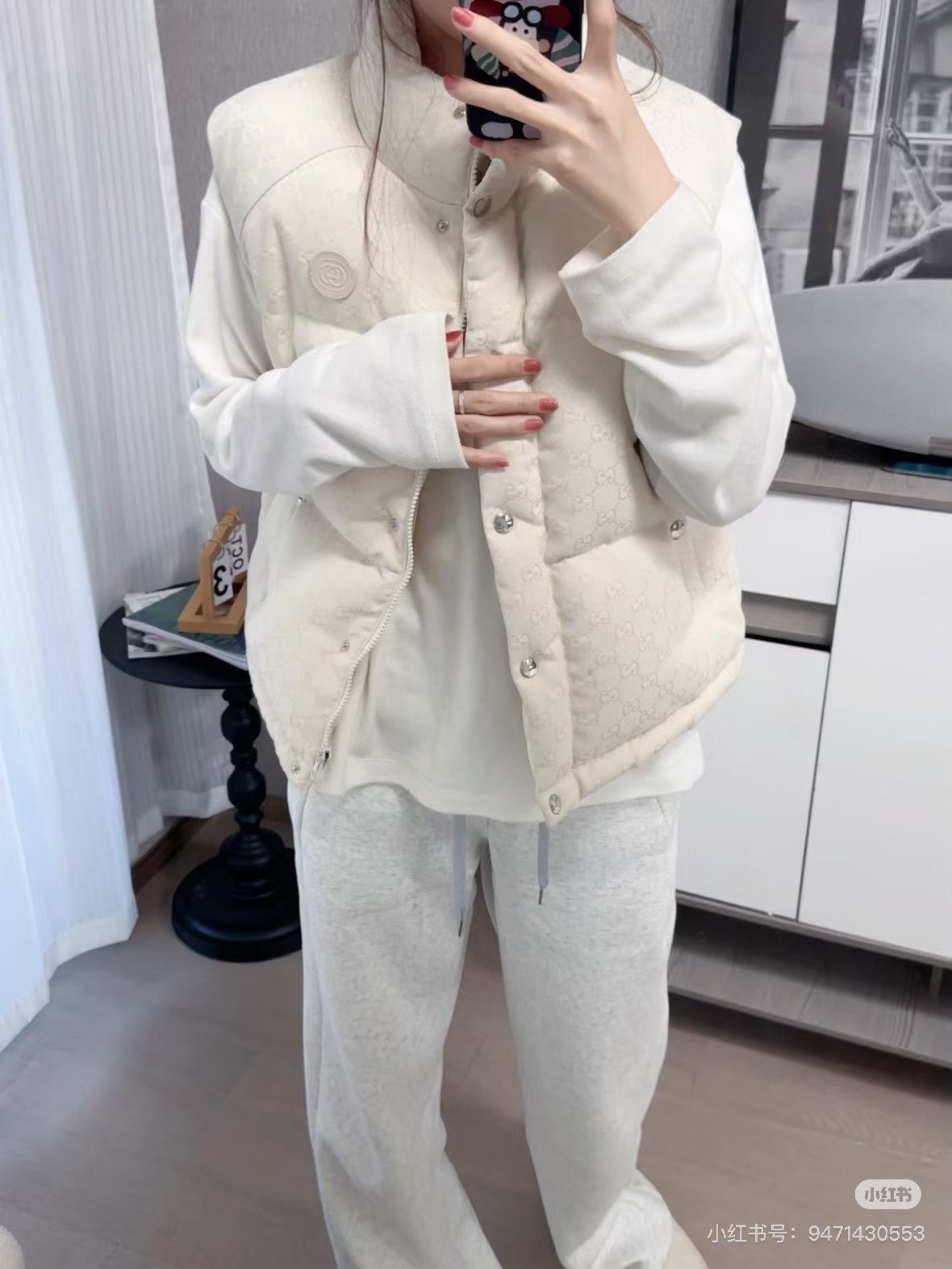 Gucci Gucci Women's Logo Thick Down Vest Size L / US 10 / IT 46 - 7 Thumbnail