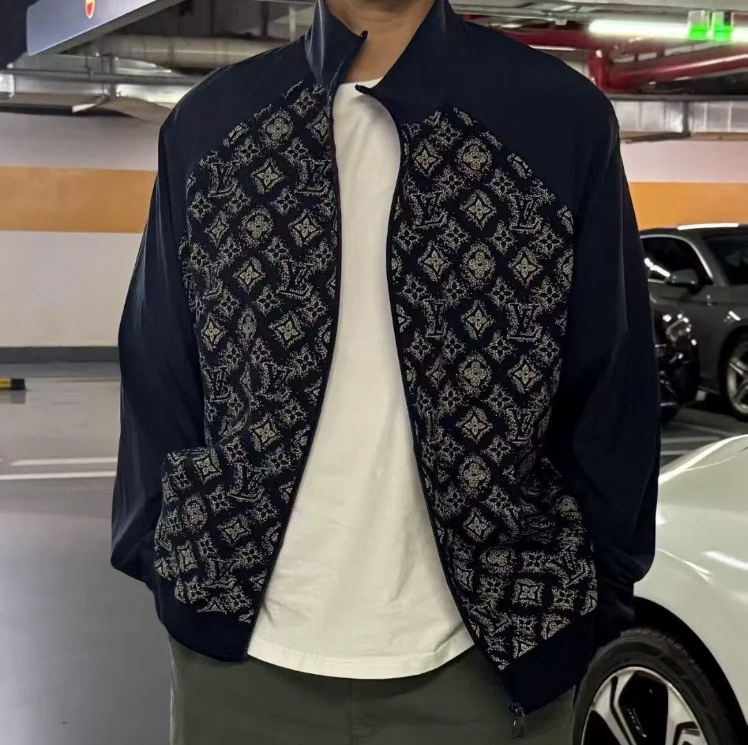 Louis Vuitton LV New Men's Top XL Size US XL / EU 56 / 4 - 5 Thumbnail