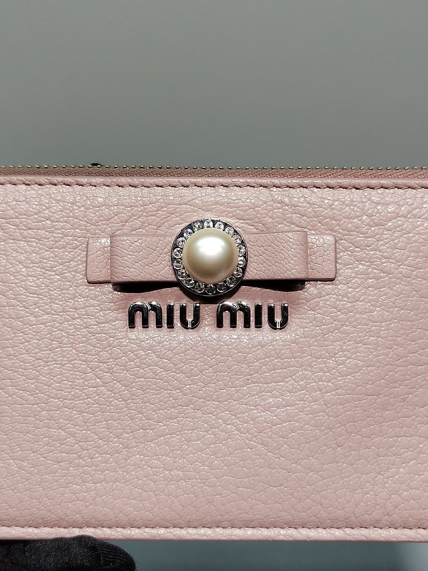 Miu Miu Miu Miu Pink Sheepskin Pearl Bow Coin Purse Size ONE SIZE - 6 Thumbnail