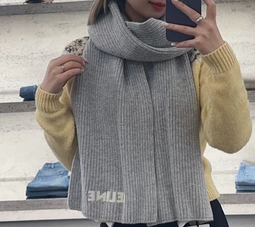 Celine Celine Gray Logo Letter Scarf Size ONE SIZE - 5 Thumbnail