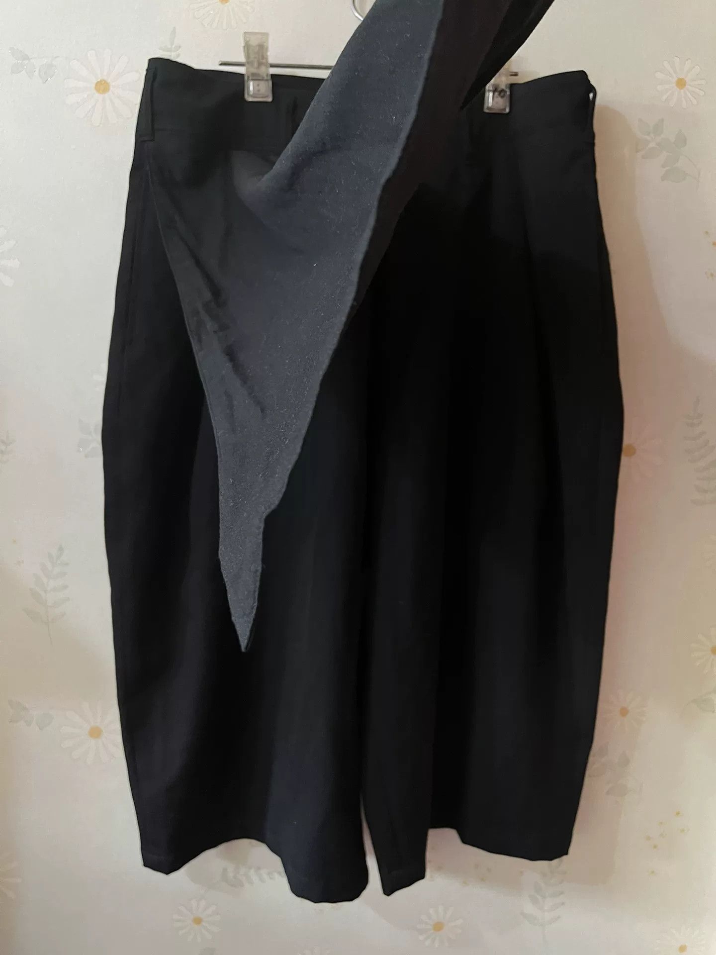 Yohji Yamamoto Yohji Yamamoto Black Wool Culottes Size 24" / US 00 / IT 34 - 4 Thumbnail