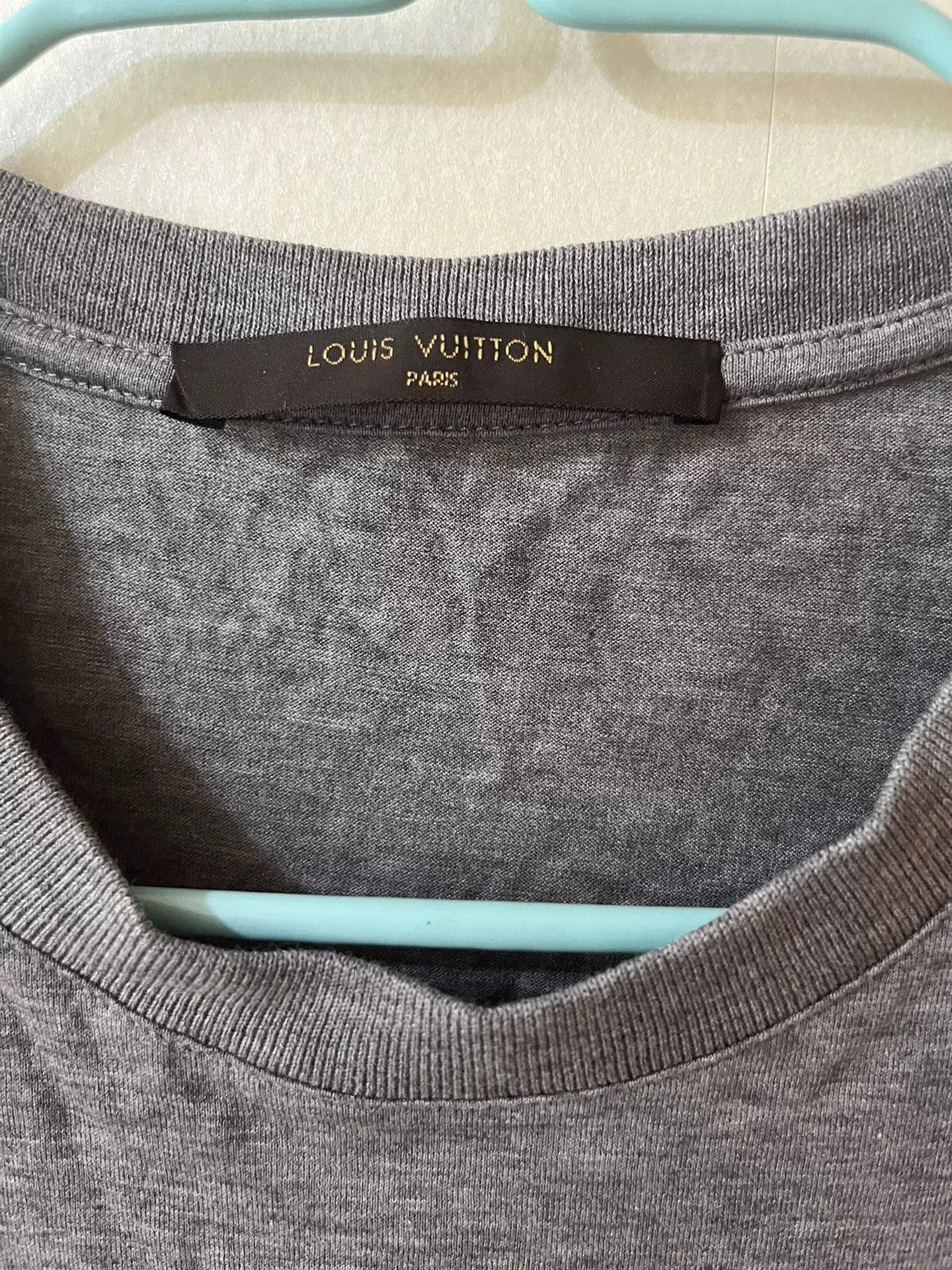 Louis Vuitton LV Gray Hotdog Letter T-shirt Size US S / EU 44-46 / 1 - 2 Thumbnail