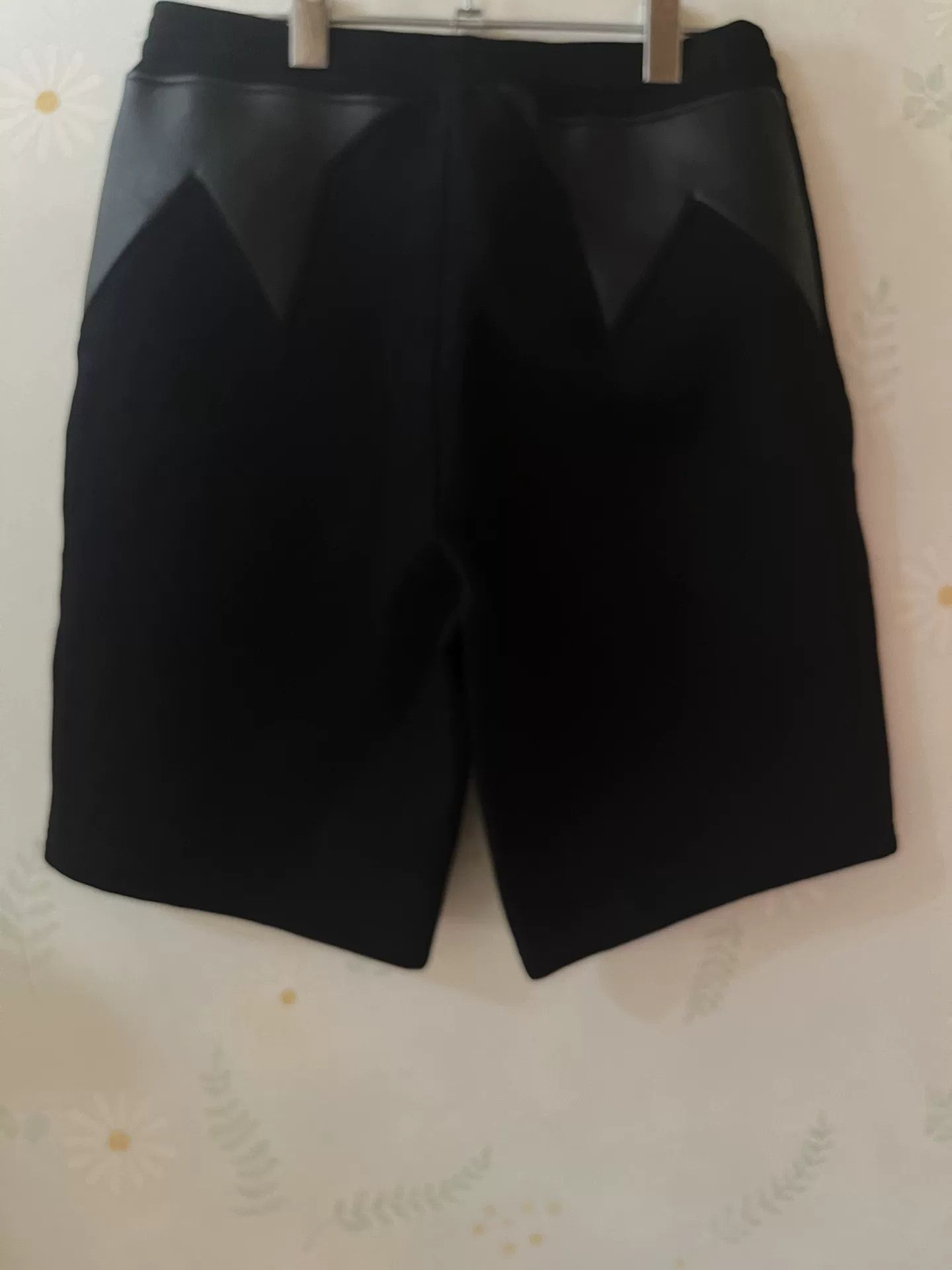 Neil Barrett Neil Barrett Black Shorts Size US 32 / EU 48 - 2 Thumbnail