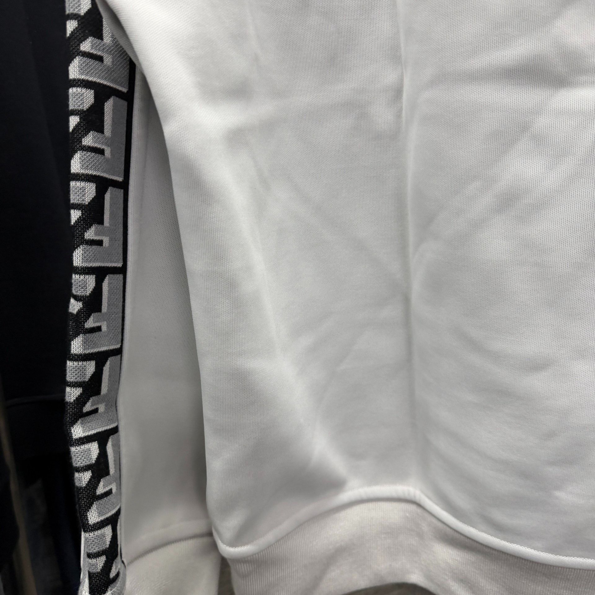 Fendi Fendi Hoodie XL Women Size XL / US 12-14 / IT 48-50 - 6 Thumbnail