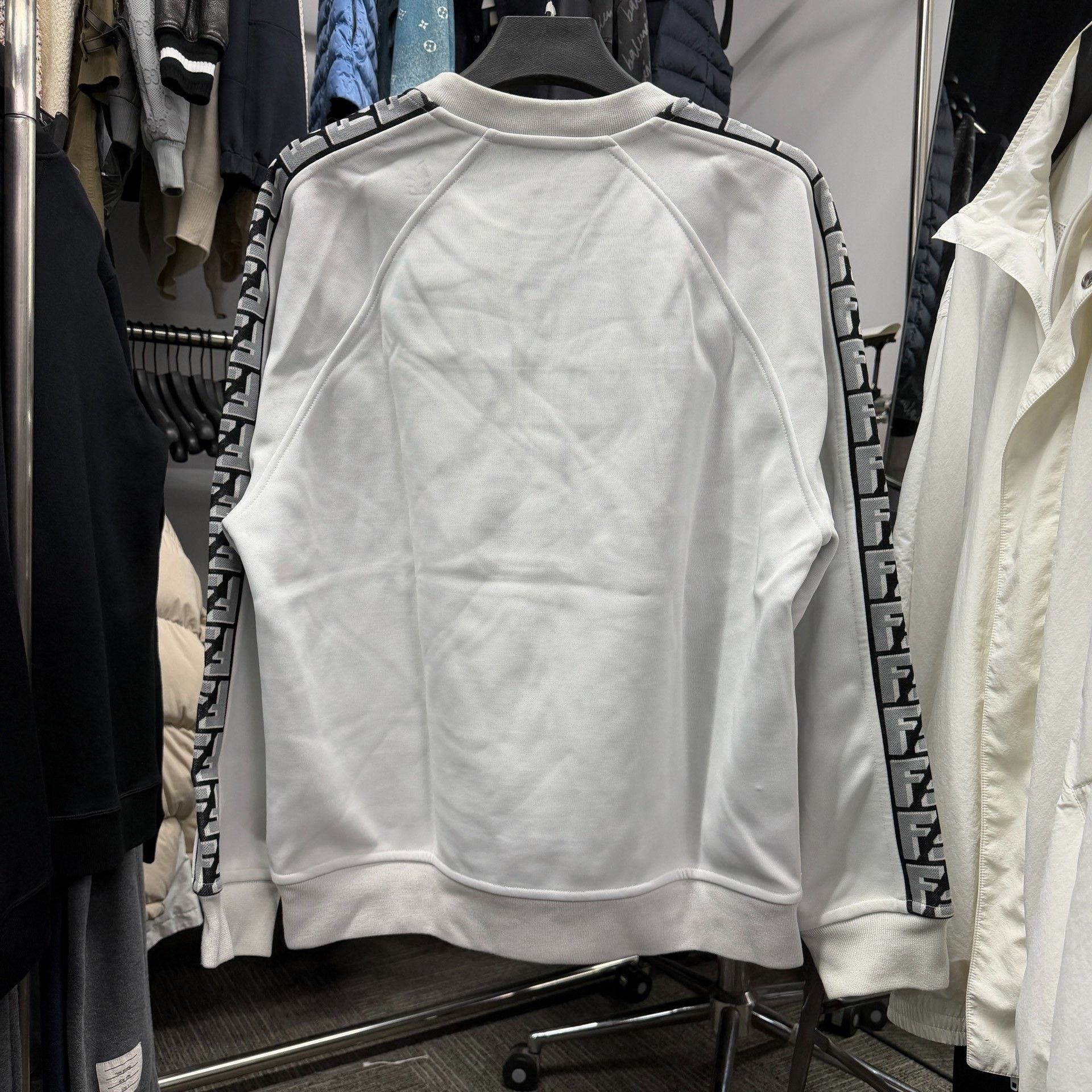Fendi Fendi Hoodie XL Women Size XL / US 12-14 / IT 48-50 - 5 Thumbnail