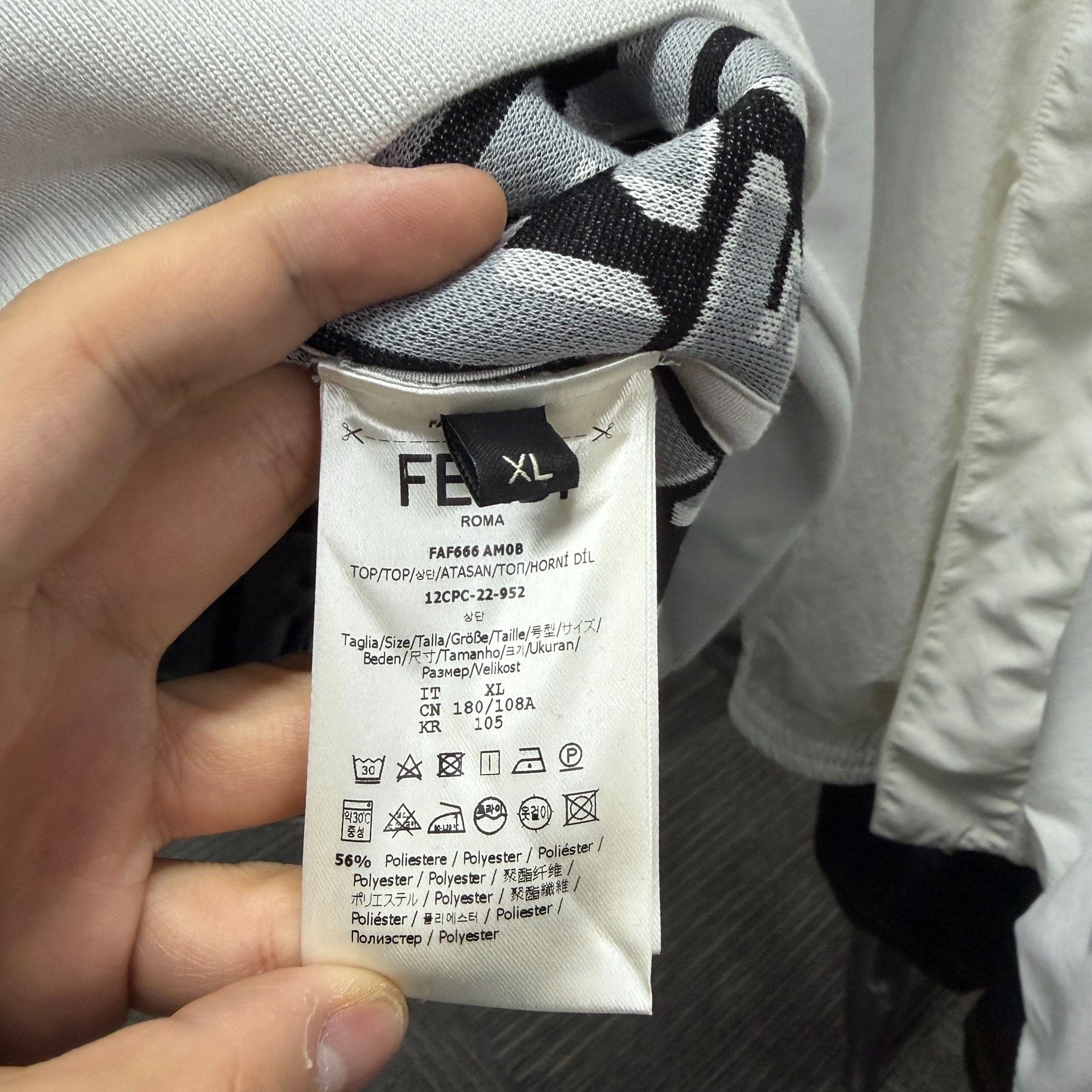 Fendi Fendi Hoodie XL Women Size XL / US 12-14 / IT 48-50 - 4 Thumbnail