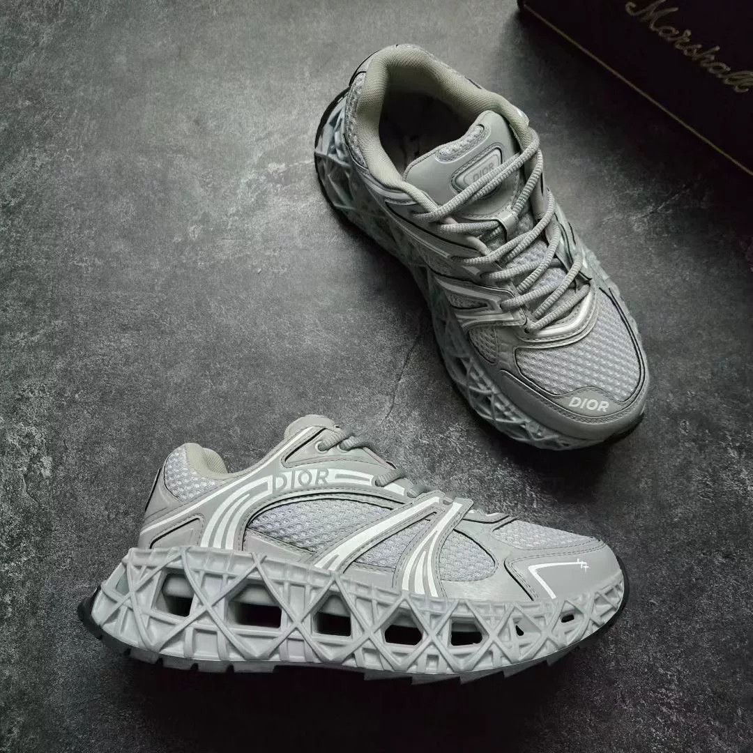 Dior Dior Gray Lowtop Sneakers 35 Women Size US 5 / IT 35 - 5 Thumbnail