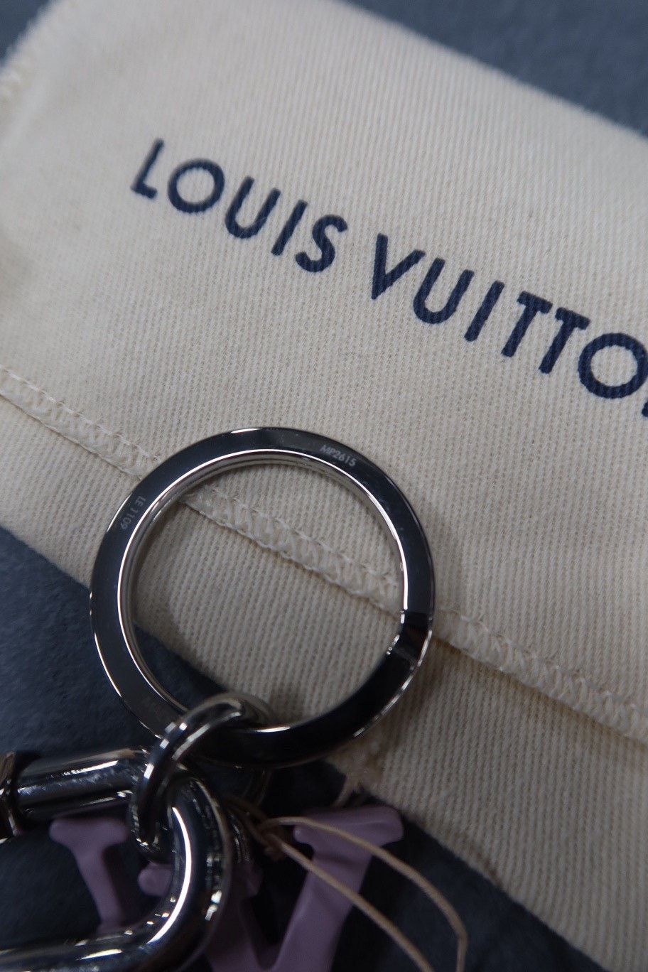 Louis Vuitton Louis Vuitton Pink Hoodie M Men Size US M / EU 48-50 / 2 - 5 Thumbnail