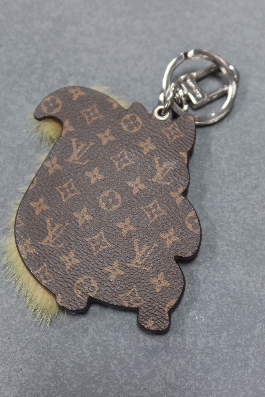 Louis Vuitton Louis Vuitton Accessory M Men Size ONE SIZE - 2 Thumbnail