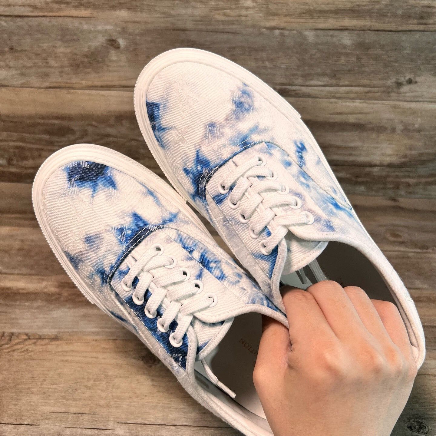 Louis Vuitton Louis Vuitton Tie-Dye Multi Lowtop Sneakers 40 Men Size US 7.5 / EU 40-41 - 5 Thumbnail