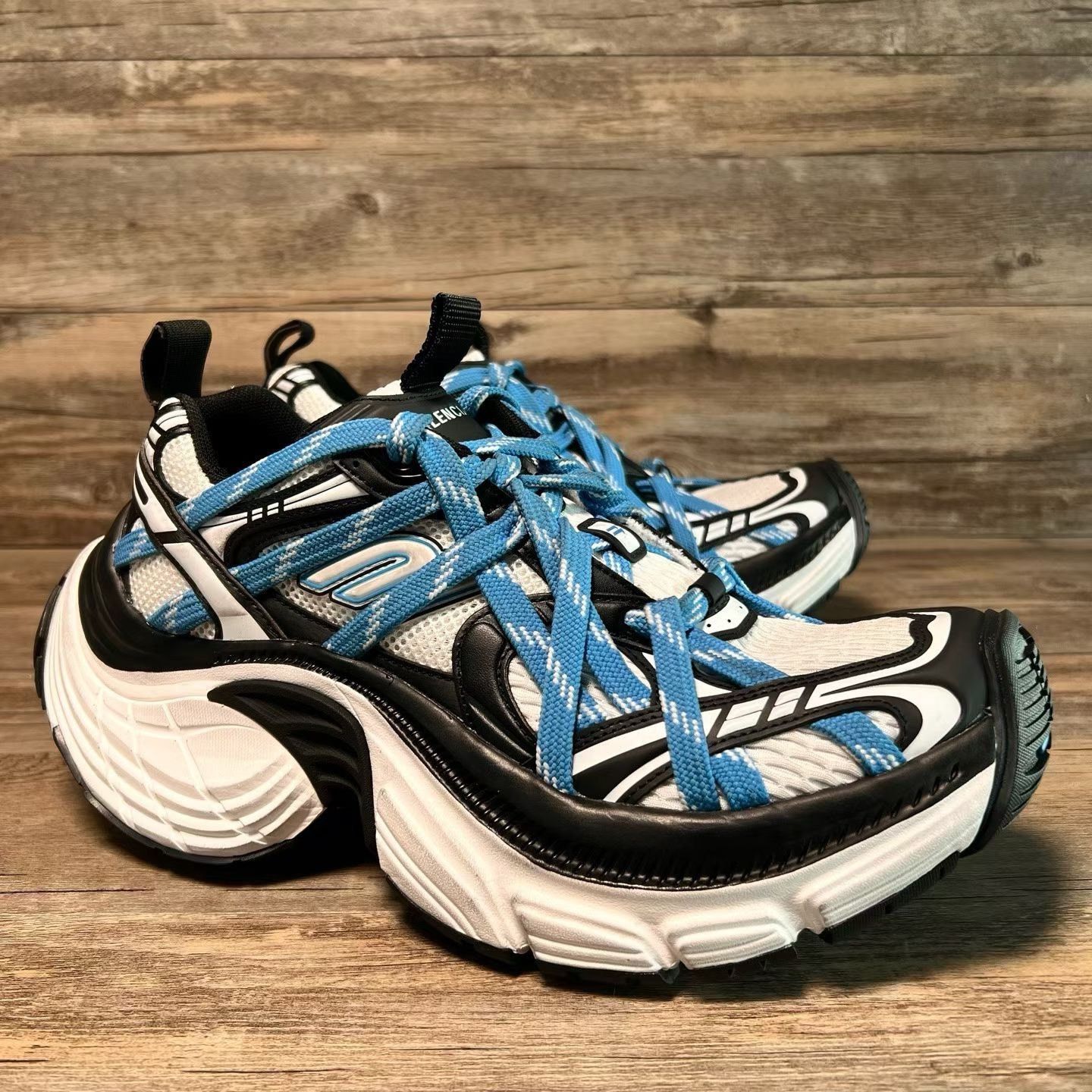 Balenciaga Balenciaga Blue Lowtop Sneakers XL Men Size US 10 / EU 43 - 3 Thumbnail