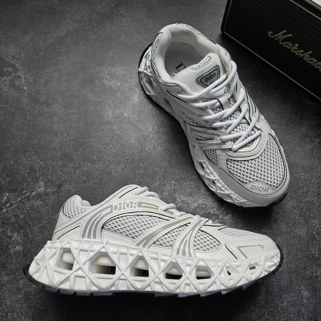 Dior Dior White Lowtop Sneakers 35 Men Size US 5 / EU 37 - 7 Thumbnail