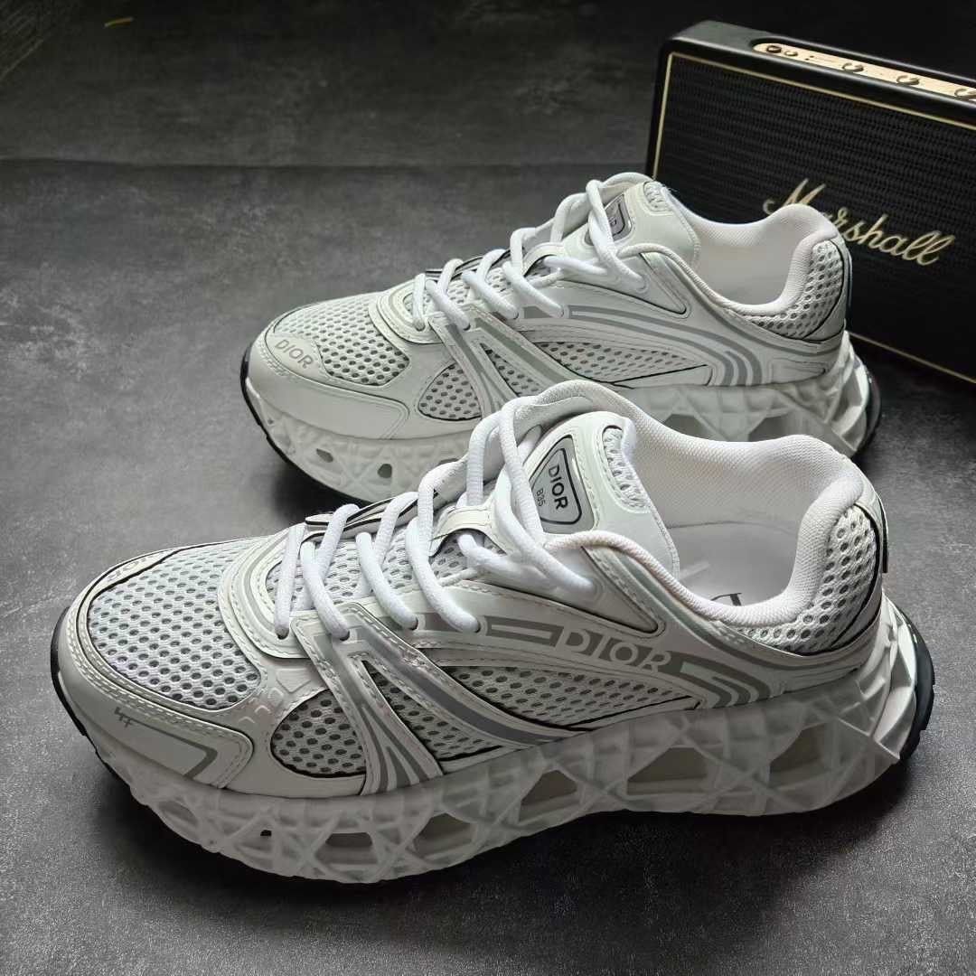 Dior Dior White Lowtop Sneakers 35 Men Size US 5 / EU 37 - 2 Thumbnail