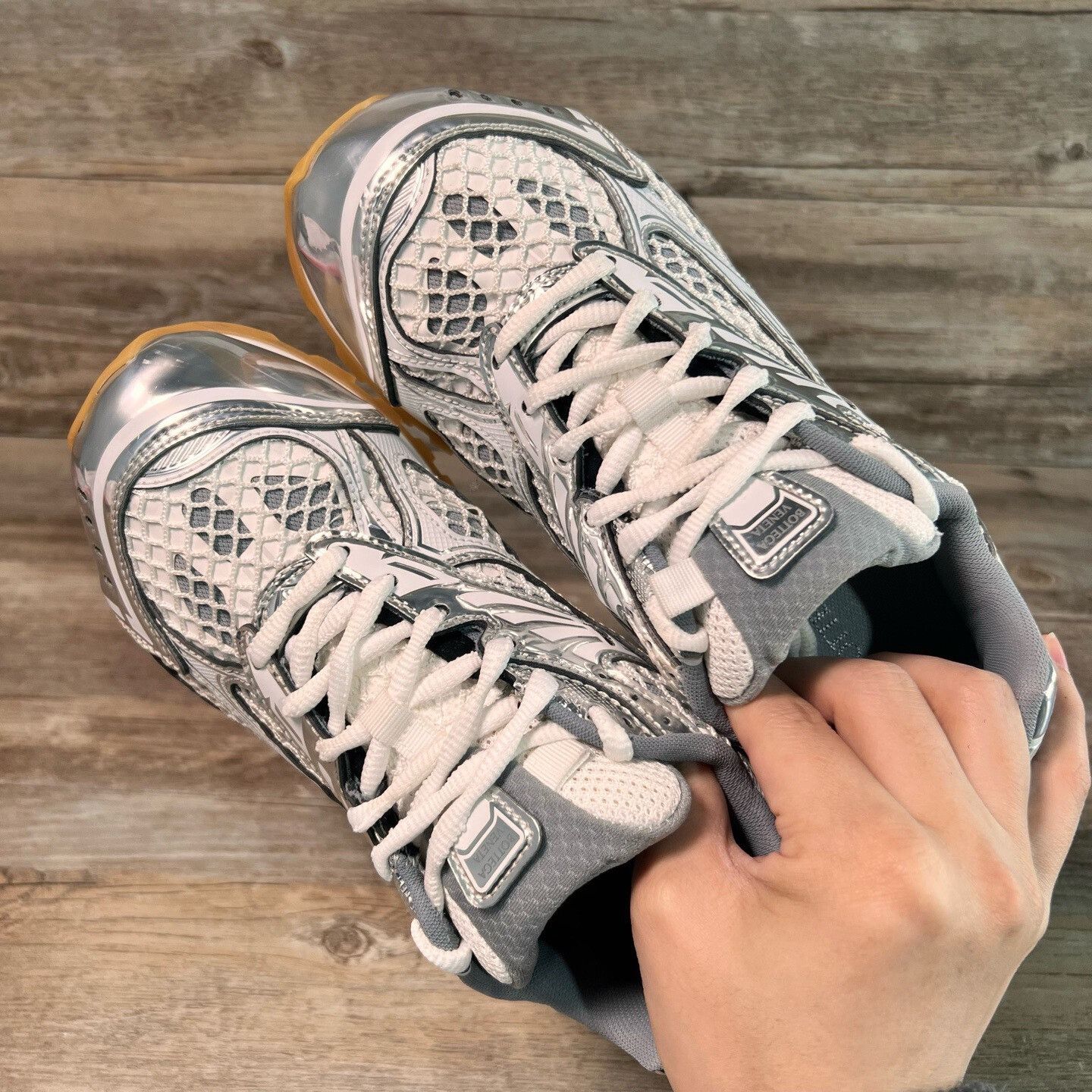 Bottega Veneta Bottega Veneta Silver Lowtop Sneakers 37 Women Size US 6.5 / IT 36.5 - 5 Thumbnail