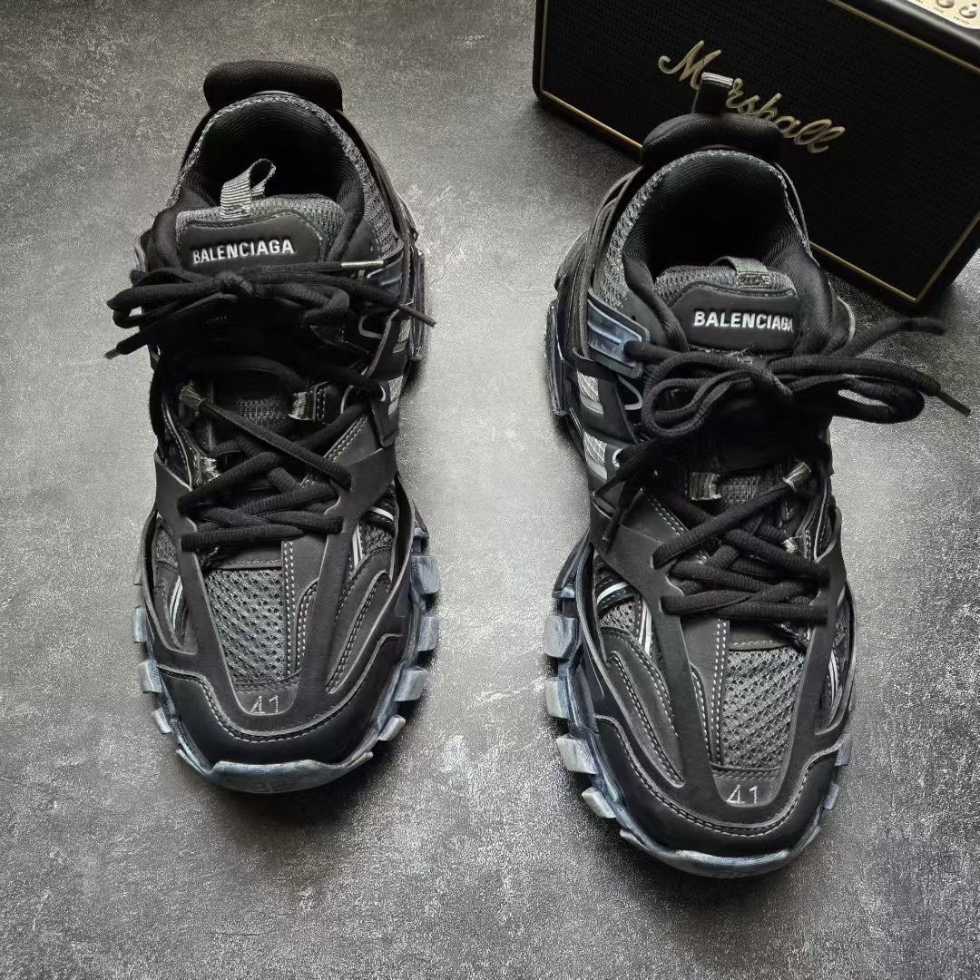 Balenciaga Balenciaga Distressed Black Lowtop Sneakers 41 Men Size US 8.5 / EU 41-42 - 2 Thumbnail