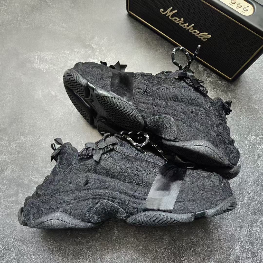 Balenciaga Balenciaga Black Lowtop Sneakers S Women Size US 6 / IT 36 - 7 Thumbnail
