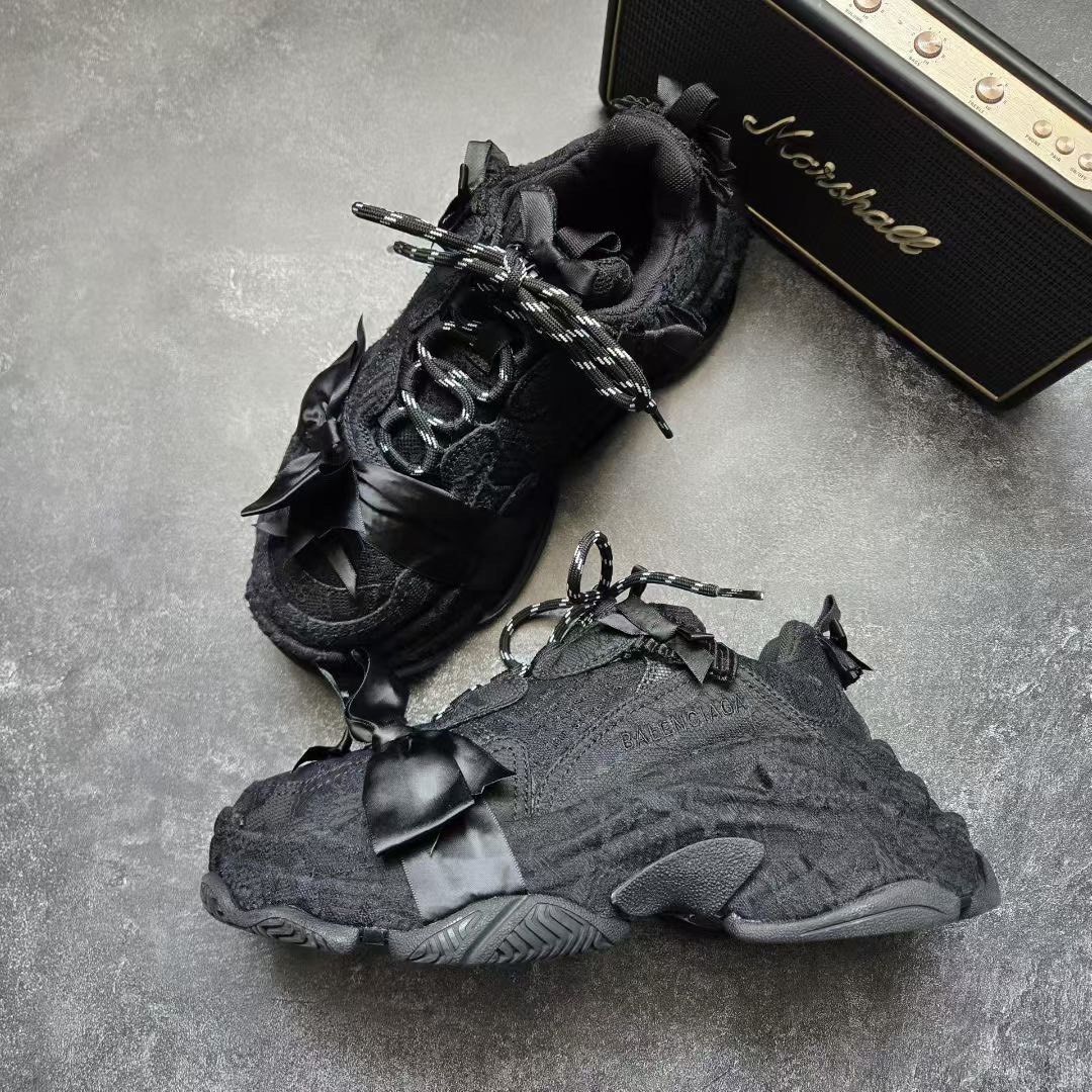 Balenciaga Balenciaga Black Lowtop Sneakers S Women Size US 6 / IT 36 - 3 Thumbnail