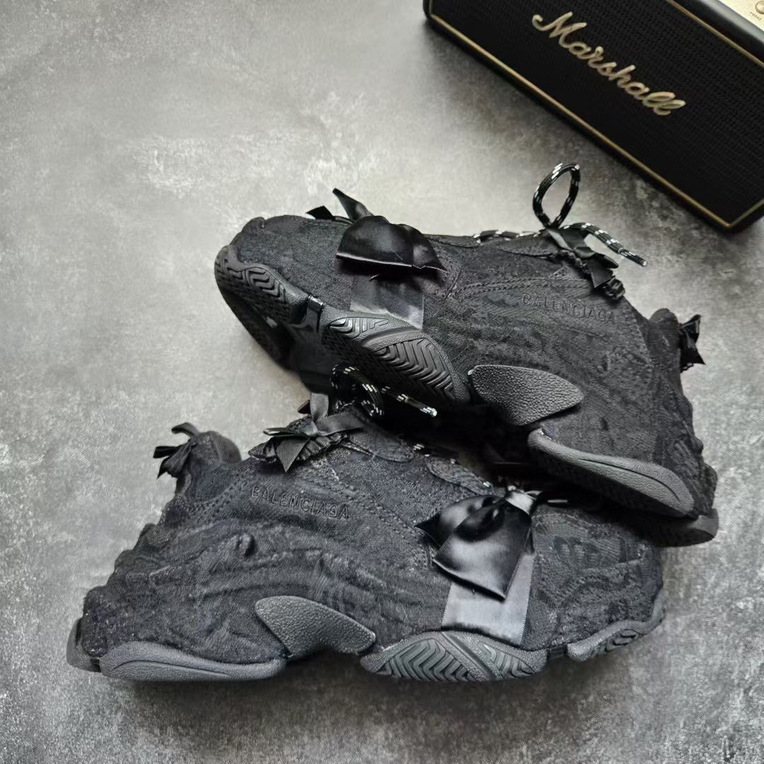Balenciaga Balenciaga Black Lowtop Sneakers S Women Size US 6 / IT 36 - 6 Thumbnail