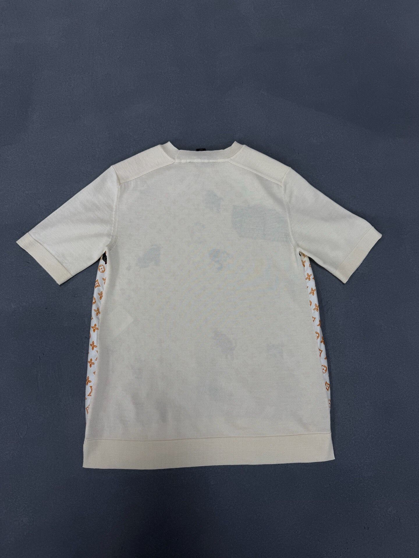 Louis Vuitton Louis Vuitton T-Shirt XS Women Size XS / US 0-2 / IT 36-38 - 3 Thumbnail