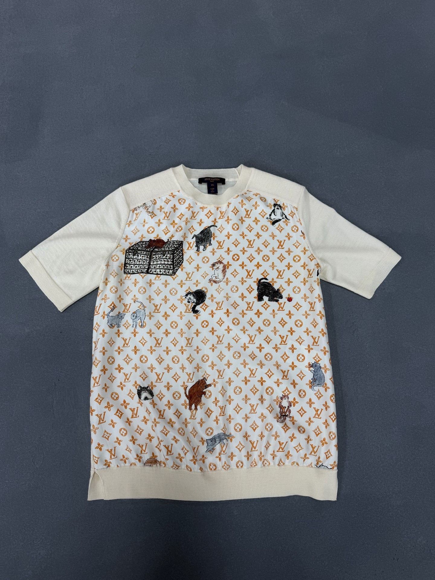 Louis Vuitton Louis Vuitton T-Shirt XS Women Size XS / US 0-2 / IT 36-38 - 2 Thumbnail