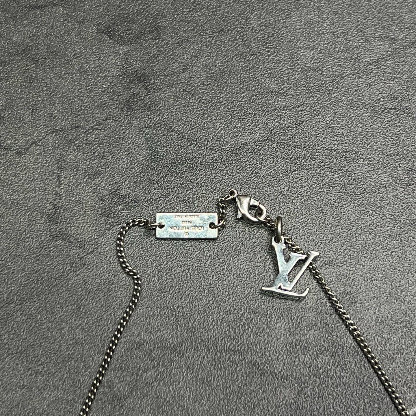 Louis Vuitton Louis Vuitton Jewelry L Men Size ONE SIZE - 3 Thumbnail