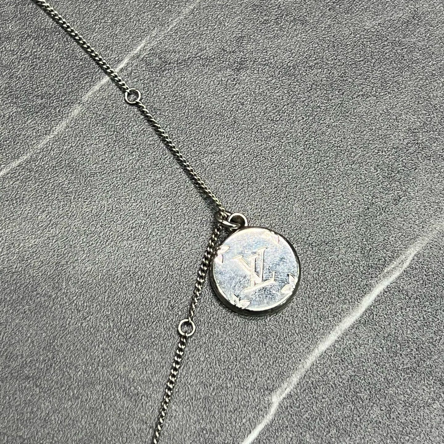 Louis Vuitton Louis Vuitton Jewelry L Men Size ONE SIZE - 2 Thumbnail