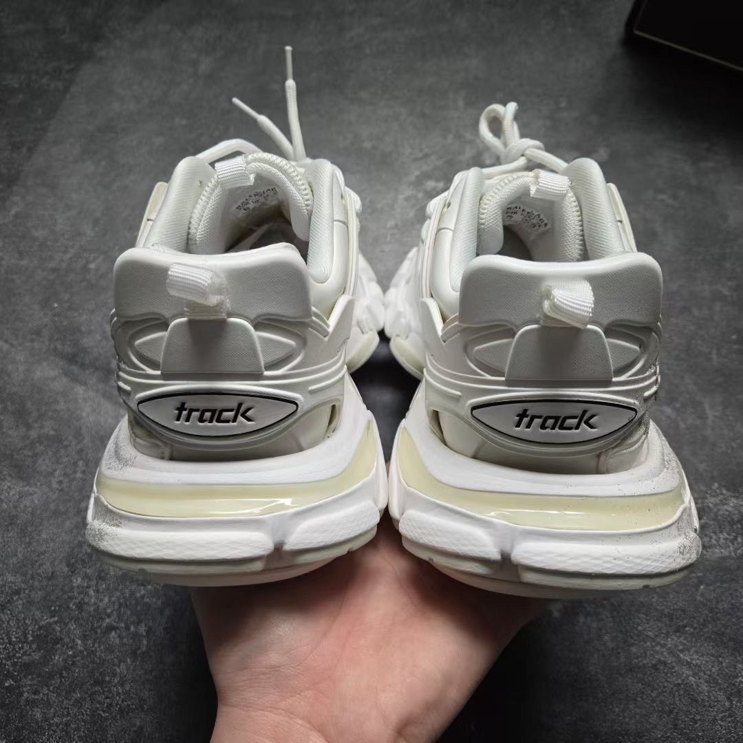 Balenciaga Balenciaga Graphic White Lowtop Sneakers 40 Men Size US 7.5 / EU 40-41 - 3 Thumbnail