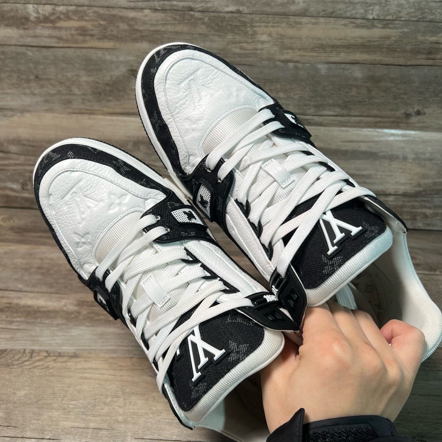 Louis Vuitton Louis Vuitton Training Denim Black Lowtop Sneakers 9.5 Men Size US 9.5 / EU 42-43 - 5 Thumbnail