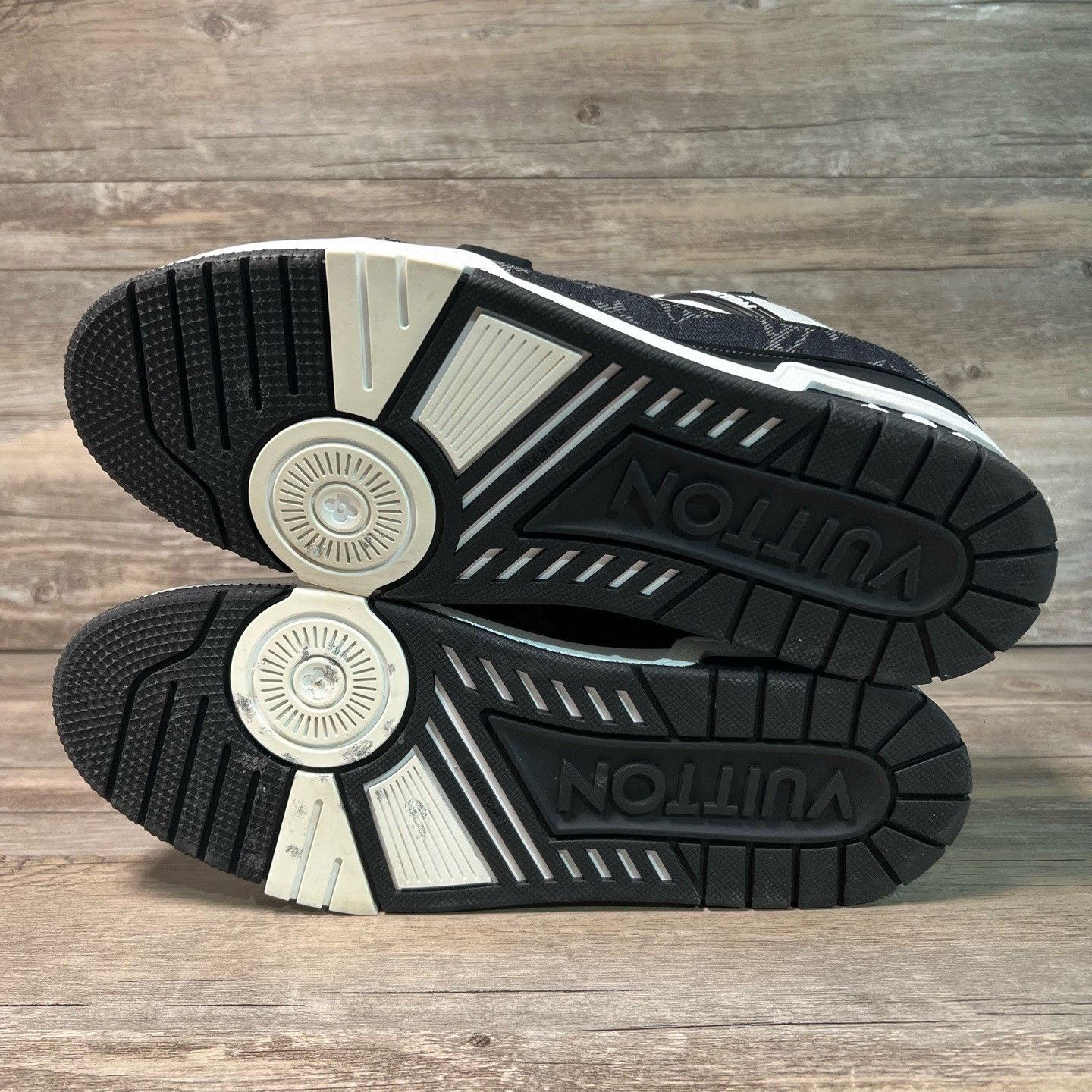 Louis Vuitton Louis Vuitton Training Denim Black Lowtop Sneakers 9.5 Men Size US 9.5 / EU 42-43 - 6 Thumbnail