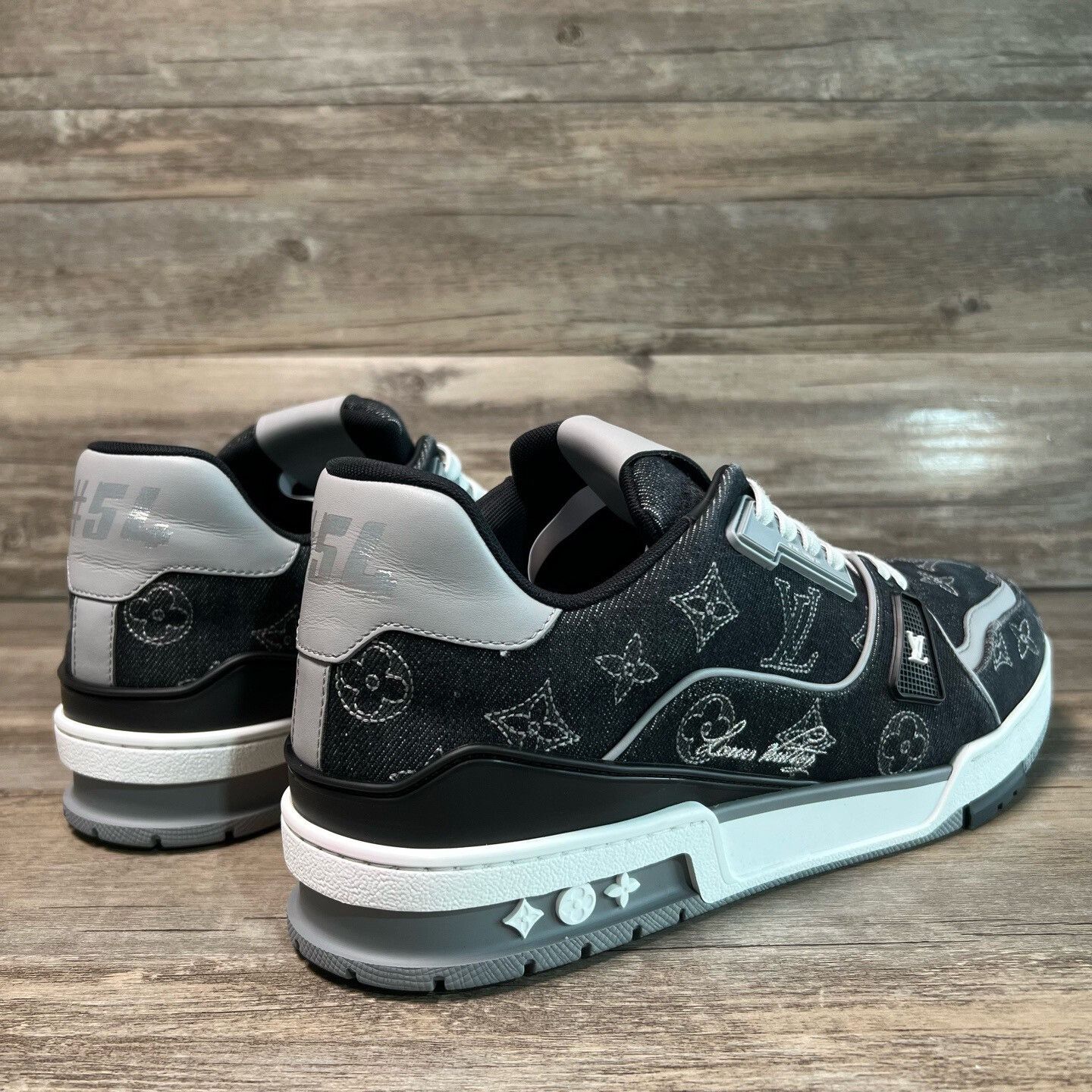 Louis Vuitton Louis Vuitton Training Black Lowtop Sneakers 25 Men Size US 10 / EU 43 - 3 Thumbnail