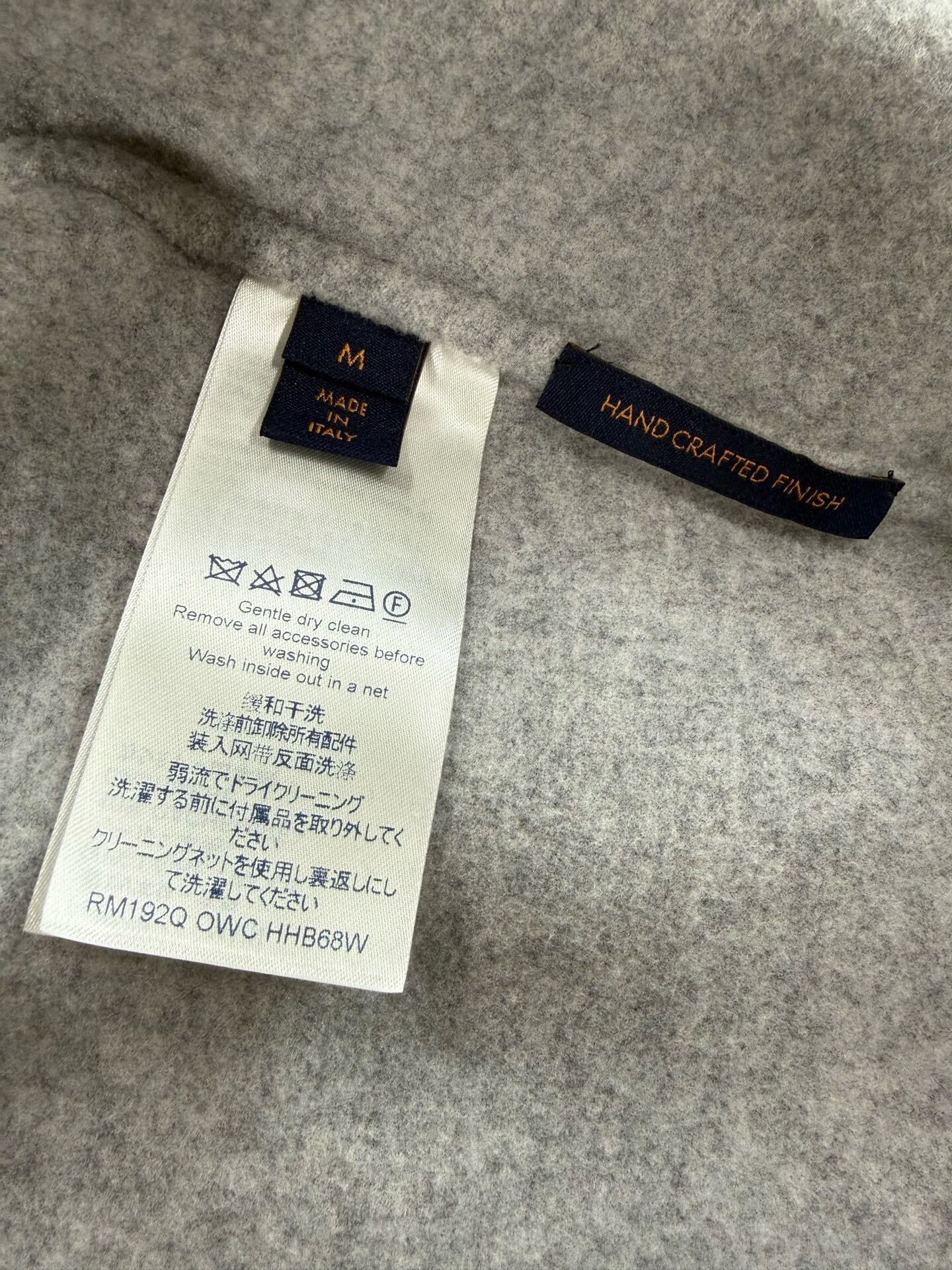 Louis Vuitton Louis Vuitton Gray Hoodie M Men Size US M / EU 48-50 / 2 - 5 Thumbnail