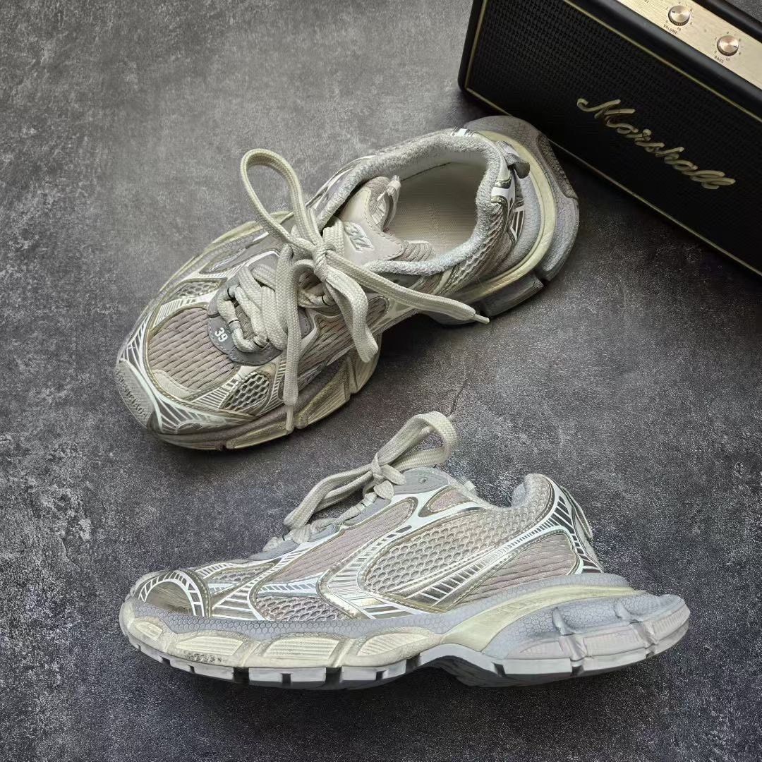 Balenciaga Balenciaga Beige Lowtop Sneakers XXXL Men Size US 10 / EU 43 - 4 Thumbnail