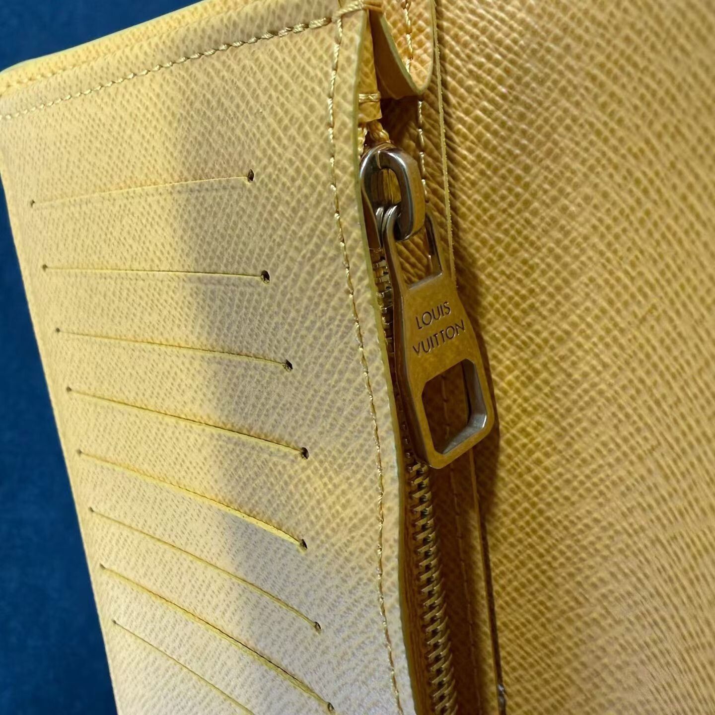 Louis Vuitton Louis Vuitton Yellow Item 25 Men Size ONE SIZE - 6 Thumbnail