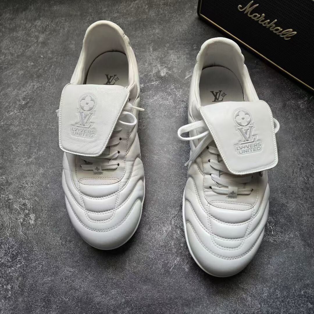 Louis Vuitton Louis Vuitton Football White Hoodie 42 Men Size US M / EU 48-50 / 2 - 2 Thumbnail