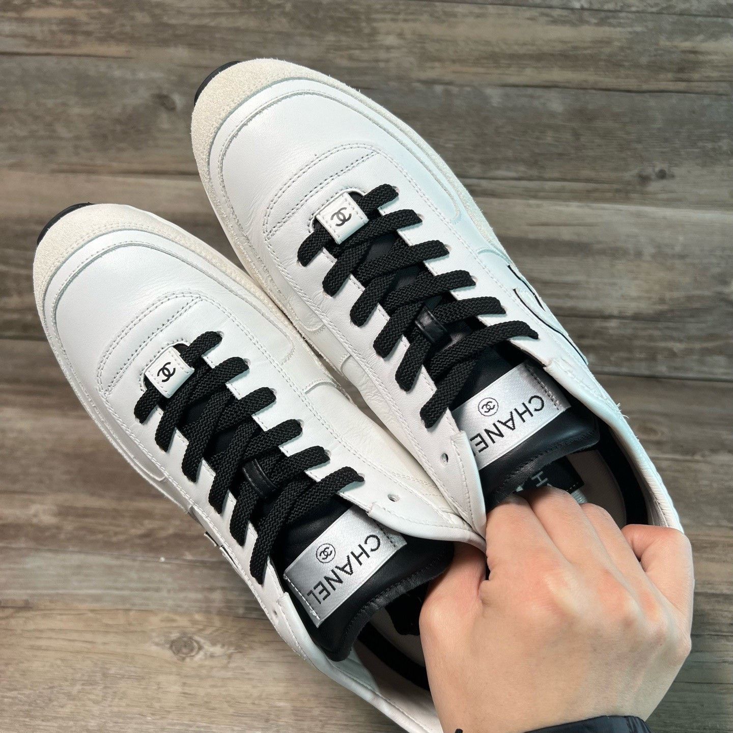 Chanel Chanel Casual White Lowtop Sneakers 43 Men Size US 10 / EU 43 - 5 Thumbnail