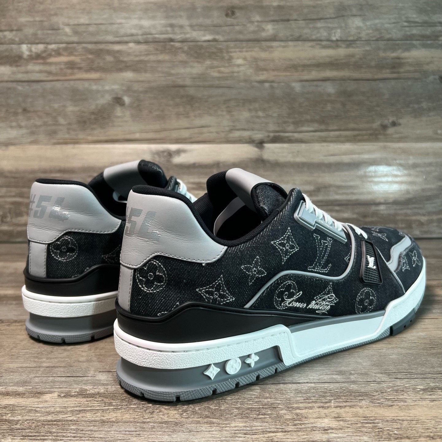 Louis Vuitton Louis Vuitton Training Black Lowtop Sneakers 25 Men Size US 10 / EU 43 - 3 Thumbnail