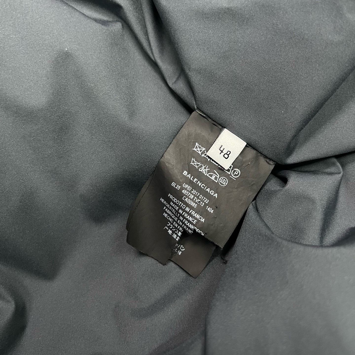 Balenciaga Balenciaga Down Gray Heavy Coat 48 Men Size US XL / EU 56 / 4 - 3 Thumbnail