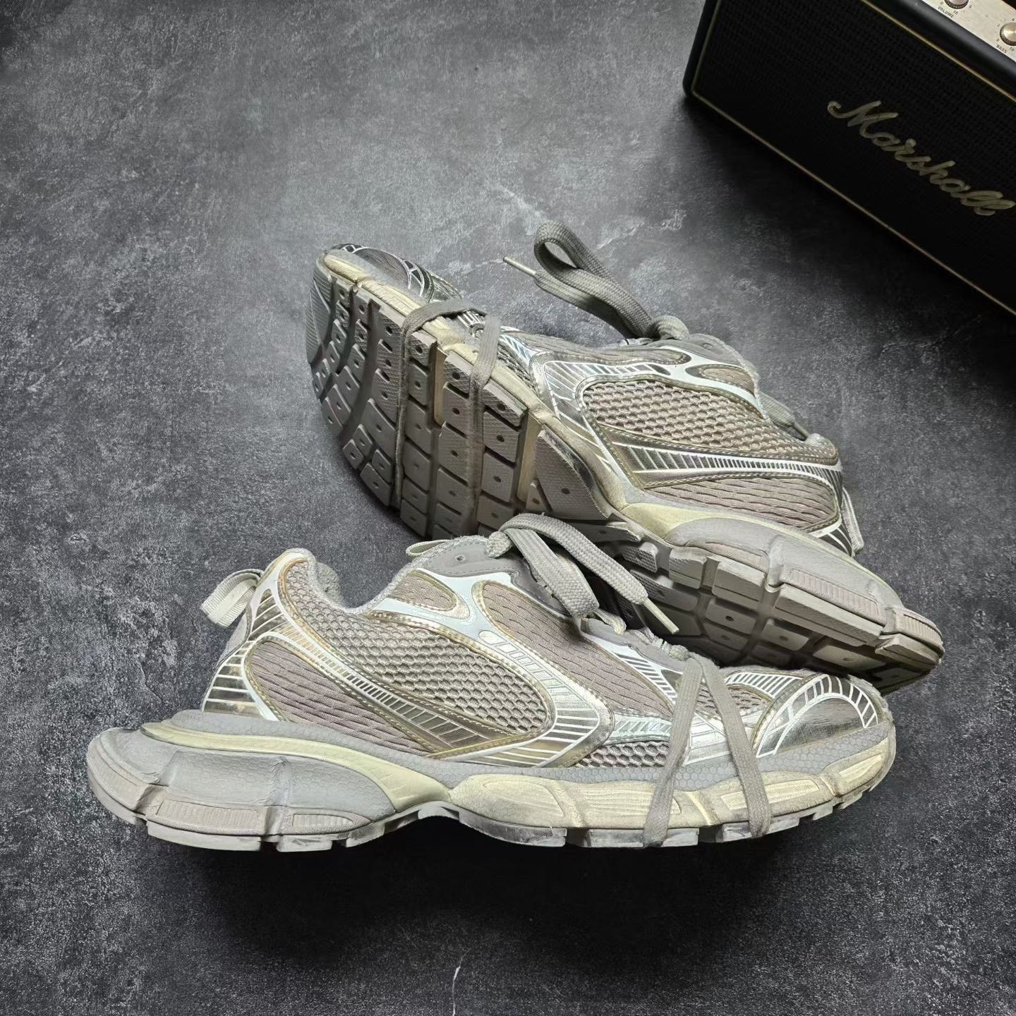 Balenciaga Balenciaga Beige Lowtop Sneakers XXXL Men Size US 10 / EU 43 - 9 Thumbnail