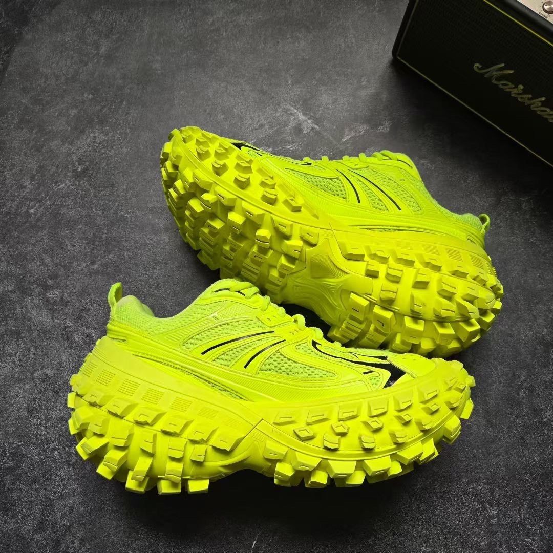 Balenciaga Balenciaga Glow Yellow Lowtop Sneakers 41 Men Size US 8.5 / EU 41-42 - 9 Thumbnail