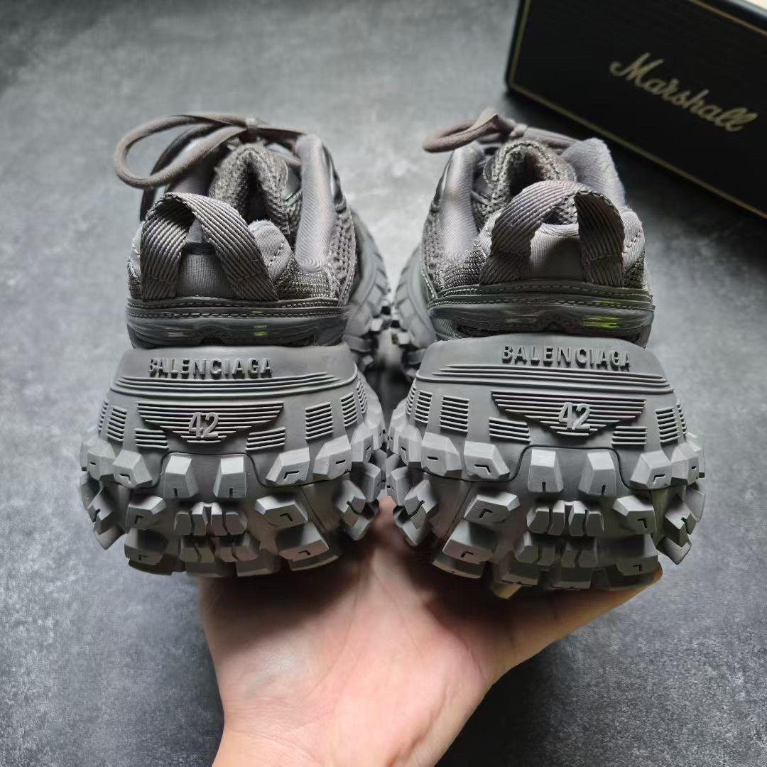 Balenciaga Balenciaga Gray Lowtop Sneakers 42 Men Size US 9 / EU 42 - 3 Thumbnail