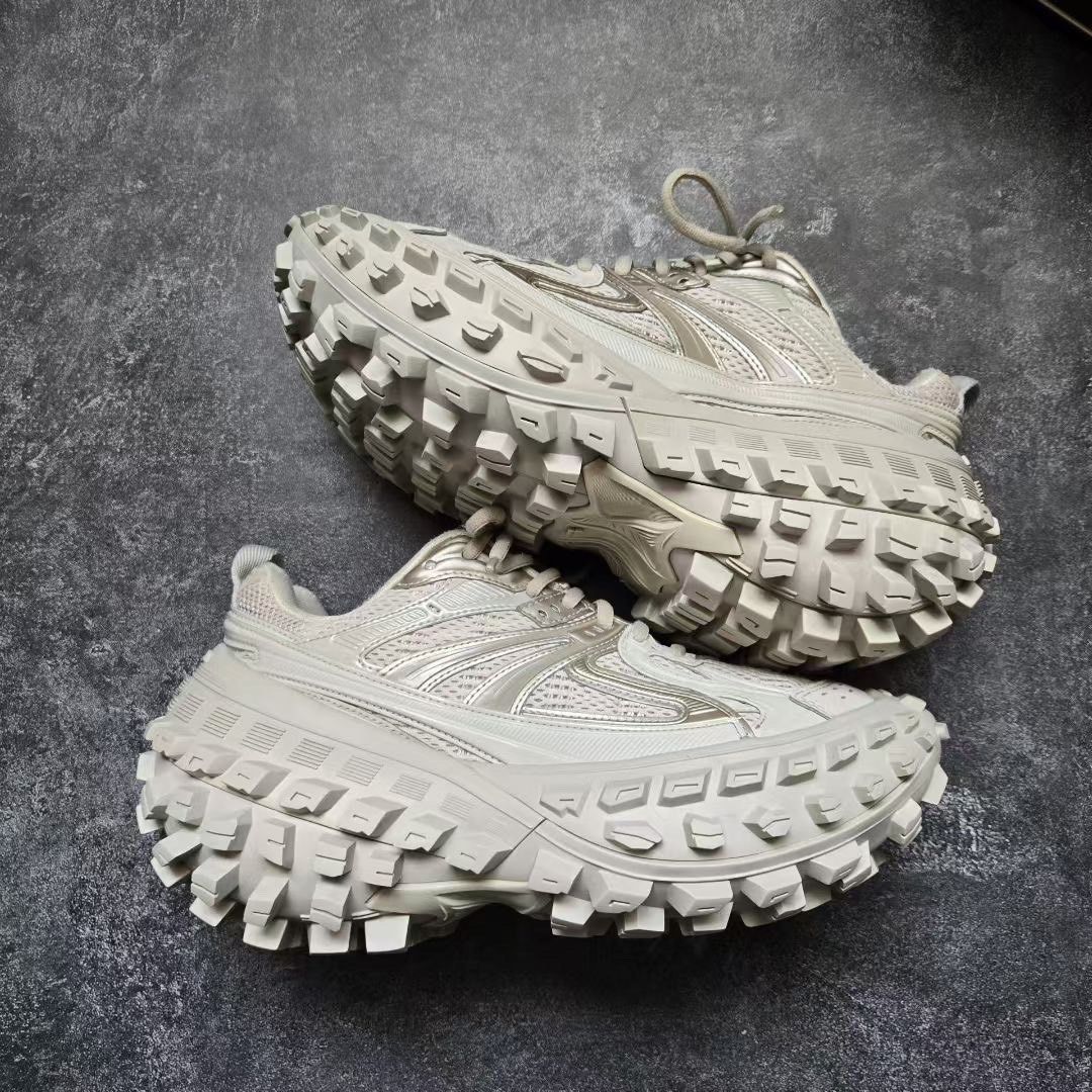 Balenciaga Balenciaga Brown Lowtop Sneakers 38 Women Size US 7.5 / IT 37.5 - 8 Thumbnail
