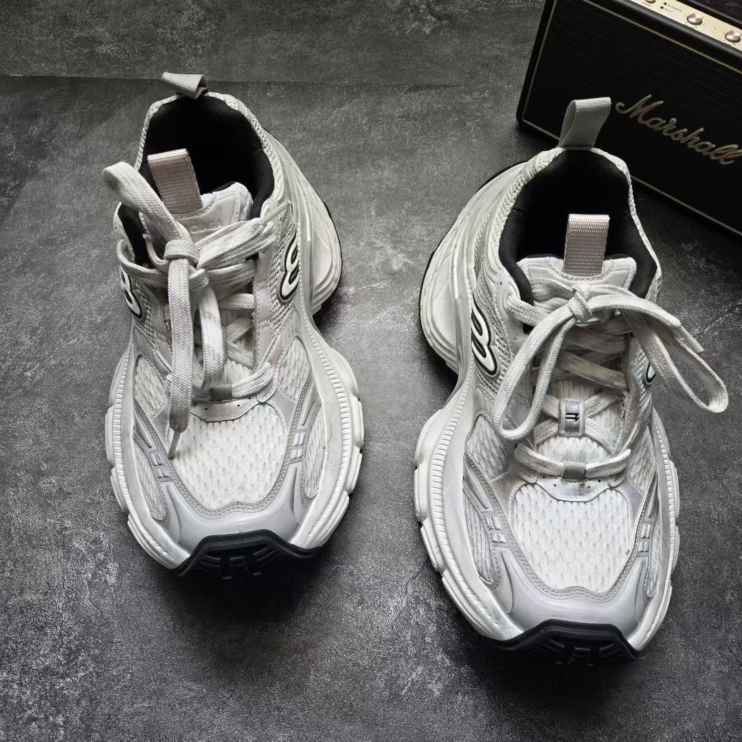 Balenciaga Balenciaga White Lowtop Sneakers XL Women Size US 8 / IT 38 - 2 Thumbnail