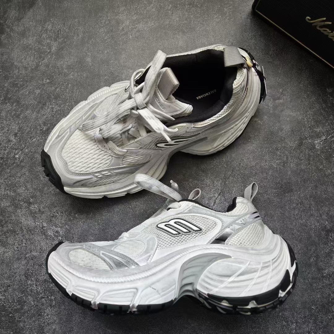 Balenciaga Balenciaga White Lowtop Sneakers XL Women Size US 8 / IT 38 - 4 Thumbnail