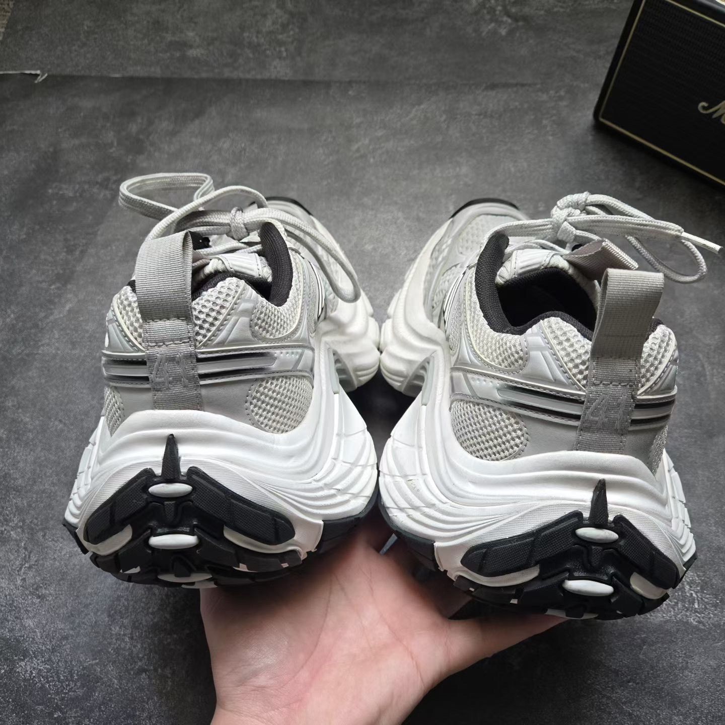 Balenciaga Balenciaga White Lowtop Sneakers XL Men Size US 10 / EU 43 - 3 Thumbnail
